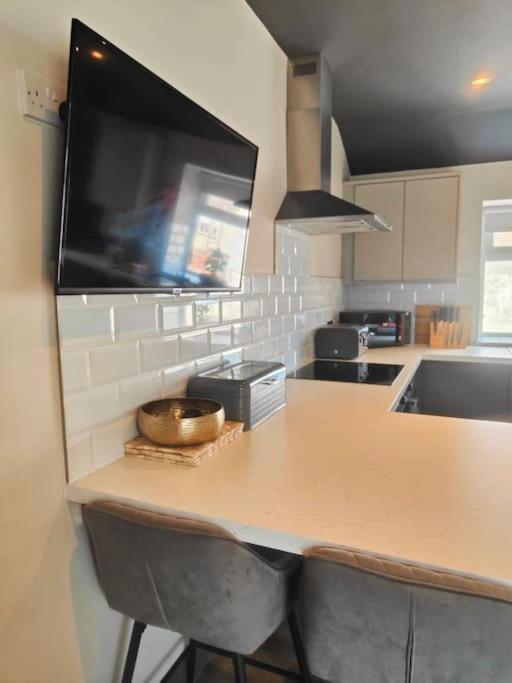 Sloane Modern 2 Bedroom Seafront Apartment Blackpool Ngoại thất bức ảnh